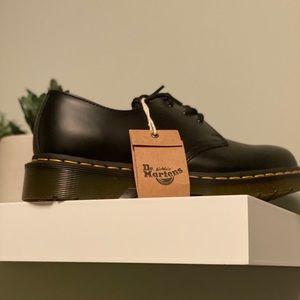 doc martens 1461 “mary janes” SIZE 8.5 WOMENS